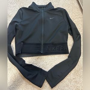 Cropped Nike Light Jacket